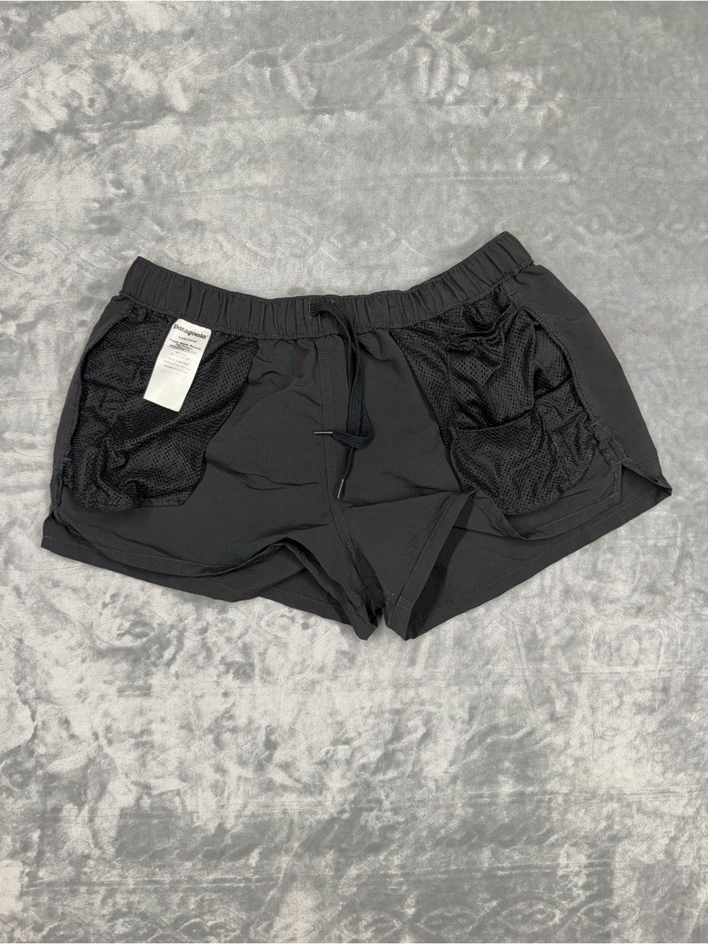 Patagonia Women's Black Barely Baggies 2.5 in Athletic Shorts with Elastic Waist - Picture 4 of 9